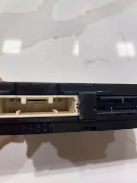 UNIDADE DE CONTROLE DE ENTRADA SEM CHAVE COM BLOQUEIO DE ROUBO INTELIGENTE LEXUS NX300 2021 OEM 8999078230