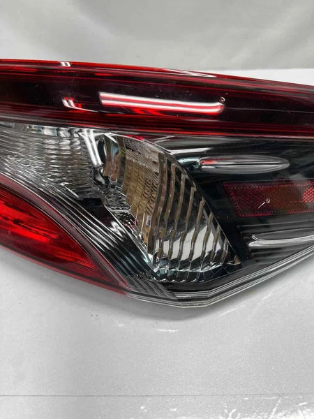 2018 TO 2024 TOYOTA CAMRY TAIL LIGHT RIGHT SIDE QUARTER INCANDESCENT OEM 8155006720