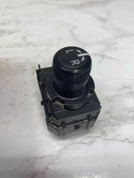 2020 2024 TOYOTA HIGHLANDER MIRROR SWITCH FRONT DRIVER SIDE DOOR OEM 8487247030