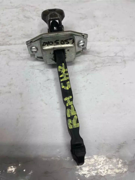 22 23 HONDA CIVIC DOOR HINGE REAR RIGHT PASSANGER SIDE DOOR HOLDER ASSY OEM