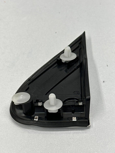 2018 TO 2023 CHEVROLET EQUINOX FENDER MOULDING TRIM FRONT RIGHT PASSANGER OEM 84107341