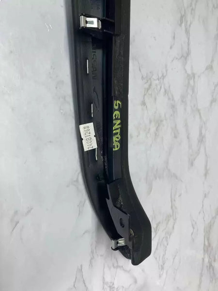 20 21 22 23 24 NISSAN SENTRA CUBIERTA DE MOLDURA DE LA CONSOLA CENTRAL DELANTERA LADO DERECHO NEGRO 969106LB1A