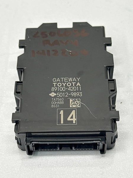 2016 TO 2018 TOYOTA RAV-4 NETWORK GATEWAY CONTROL MODULE UNIT OEM 8910042011