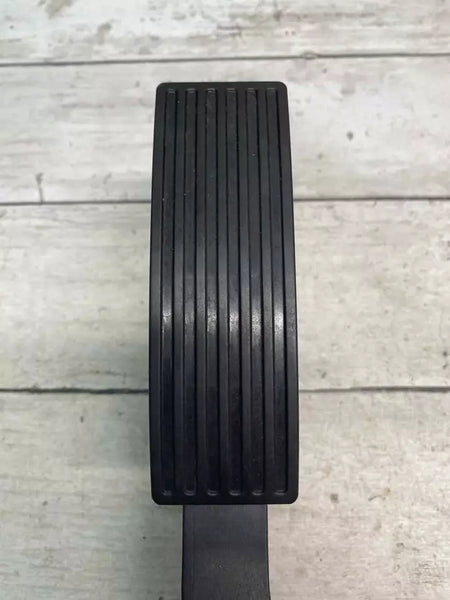 Chevrolet Trail Blazer accelerator pedal 2021 2022 pedal assy 1.3L OEM 42620222