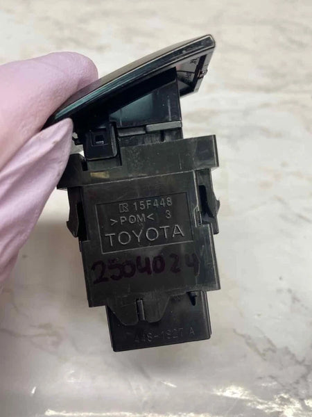 2022 TOYOTA COROLLA DASH SWITCH HAZARD EMERGENCY PARKING BUTTON ASSY OEM 15F448