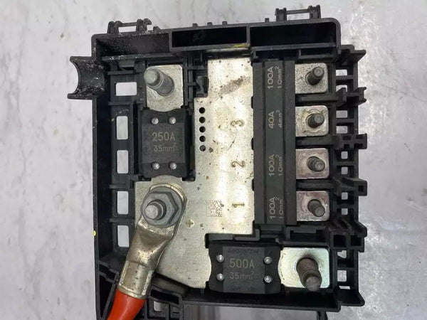 18 19 20 21 22 23 CHEVROLET EQUINOX CAIXA DE JUNÇÃO MOTOR BATERIA FUSÍVEL RELÉ OEM 84237808