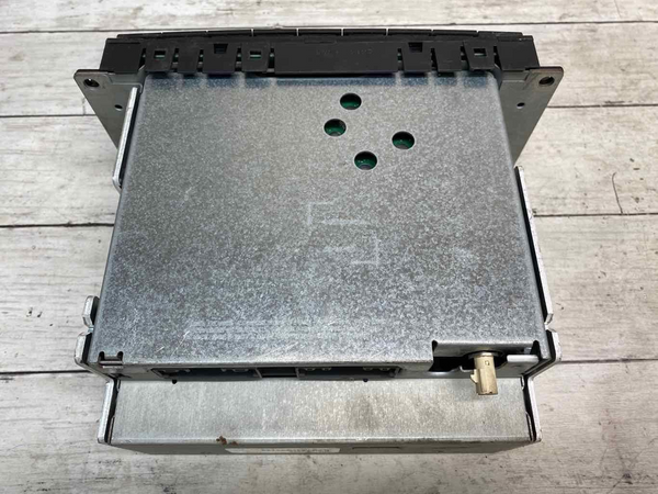 Receptor de radio Dodge Caravan 2008-2010 sin satélite OEM 05064411AF