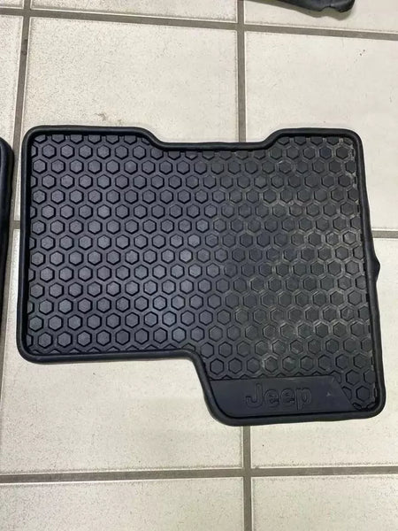 2016 JEEP RENEGADE FLOOR MATS PLASTIC WEATHER MATS COMPLETE SET ASSY OEM 735634930