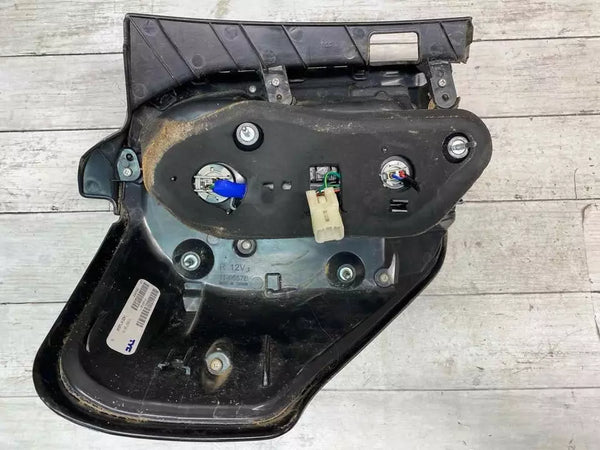 10 11 12 13 TOYOTA 4RUNNER LUZ TRASERA LADO DERECHO PANEL DE CUARTO SR5 OEM 8155135360