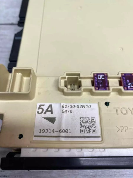 Caja de conexiones para Toyota Corolla 20, 21, 22 y 23, conjunto de caja de fusibles y relés de cabina, OEM 8273002N10