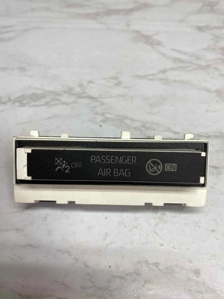 2022 TOYOTA COROLLA OCCUPANT DETECTION LIGHT RIGHT SIDE HAZARD OEM 8395012340