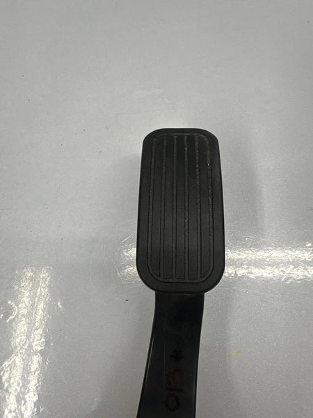 2020 TOYOTA COROLLA ACCELERATOR PEDAL PEDAL ASSEMBLY OEM 7811012100 1.8L