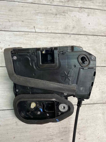 Actuador de cerradura de puerta trasera derecha para Chevy Silverado (19 a 22) OEM 13533610
