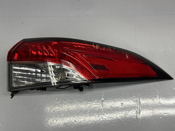 2020 TO 24 TOYOTA COROLLA TAIL LIGHT RIGHT SIDE QUARTER PANEL SED ASSY OEM 8155112D10