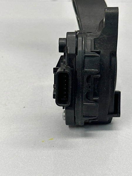 2019 NISSAN ROGUE SPORT ACCELERATOR PEDAL PEDAL ASSEMBLY 2.0L OEM 18002DF30A