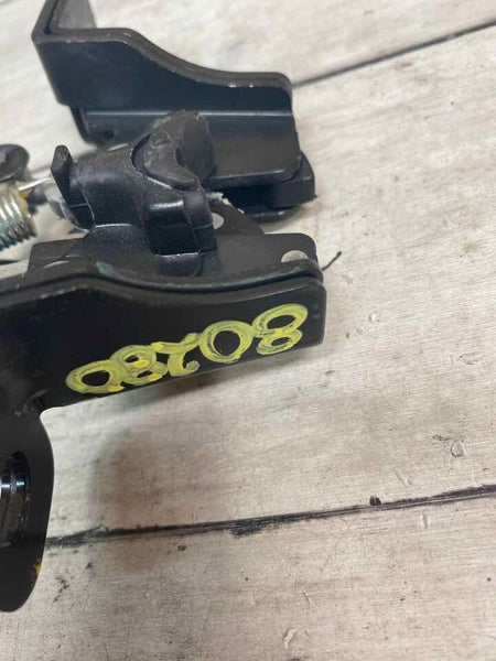 KIA FORTE SEDAN TRAVA DO BANCO TRASEIRO TRAVA E INTERRUPTOR DE 19 A 21 LADO ESQUERDO ASSY OEM