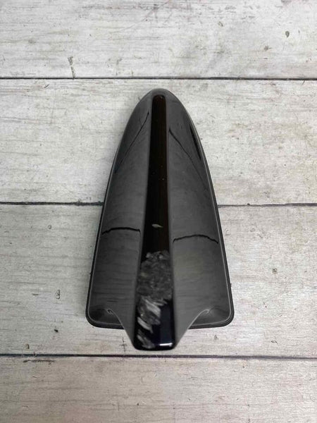 Kia Forte radio antenna fm 19 to 21 shark fin antenna black OEM 96210M7300EB