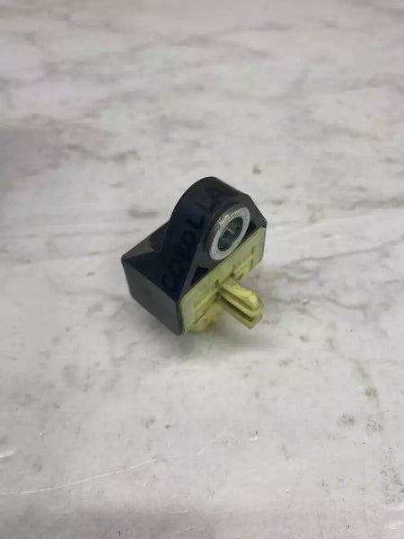 2014 15 16 17 18 19 TOYOTA COROLLA SENSOR DE IMPACTO DELANTERO O TRASERO IZQUIERDO O DERECHO OEM 8917347050
