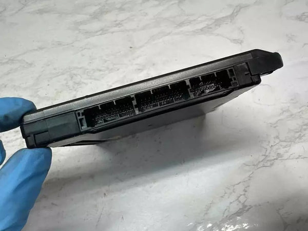 21 22 23 TOYOTA COROLLA MÓDULO DE CONTROL DE CARROCERÍA MULTIRED SED 8922102590 PESTAÑA ROTA
