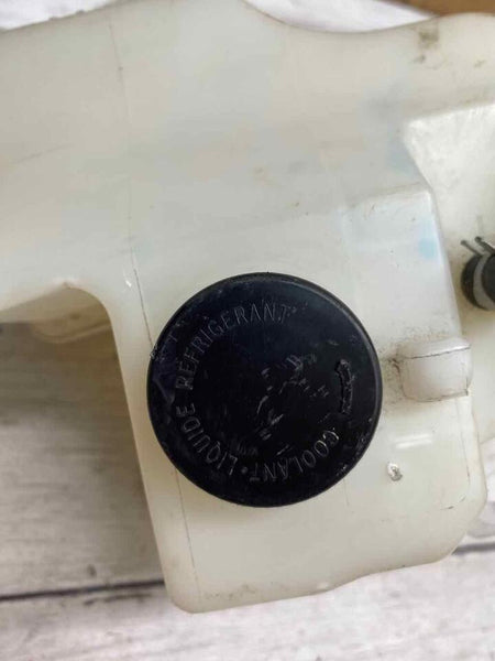 TANQUE DE TRANSBORDO DO LÍQUIDO DE REFRIGERAÇÃO DO RADIADOR MAXIMA 2019 NISSAN RESERVOIR ASSY OEM 217103TA1A
