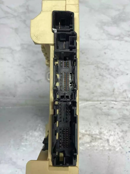 2020 TOYOTA COROLLA JUNCTION BOX FUSE RELAY BLOCK BOX ASSEMBLY OEM 8273002N10