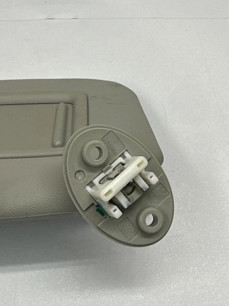 2013 TO 2018 TOYOTA RAV-4 SUN VISOR LEFT SIDE ILLUMINATED ASSY OEM 7432042592B1