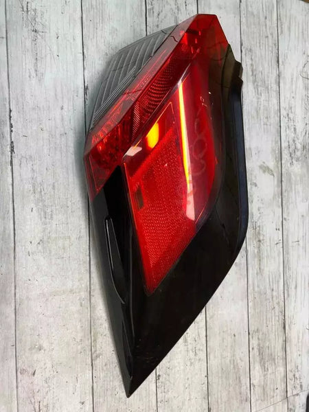 Toyota Rav4 lanterna traseira 2019 a 2023 conjunto de painel lateral direito OEM 8155142221