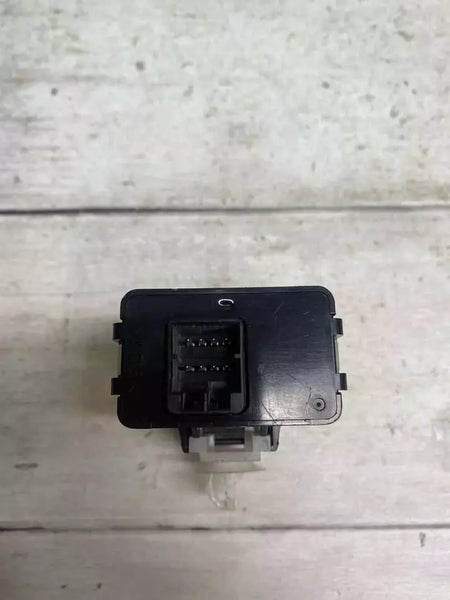 Mitsubishi Outlander Sport stop lamp 20 to 22 relay control module OEM 8624A004