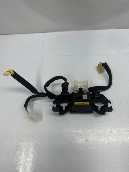 2022 KIA SPORTAGE CENTER CONSOLE USB PORT CHARGER WITH BRACKET ASSY OEM