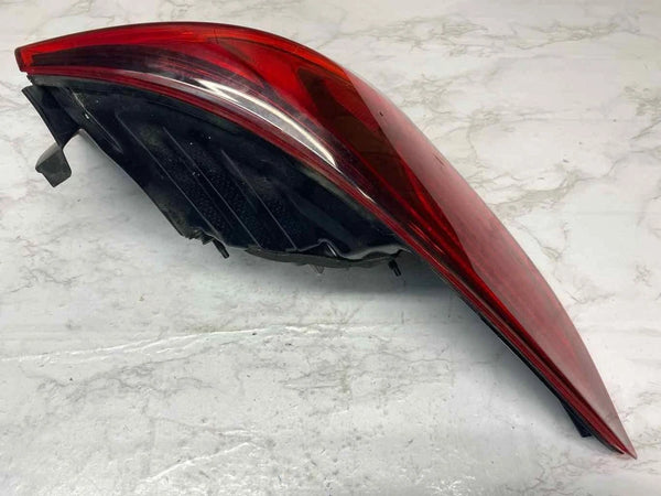2018 TO 2019 HYUNDAI SONATA TAIL LIGHT LEFT SIDE QUARTER OEM 92401C2500 INCANDESCENT