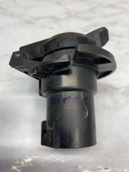 18 19 20 21 CHEVROLET EQUINOX TOW PLUG TRAILER HITCH TOWING PLUG SOCKET ASSY OEM