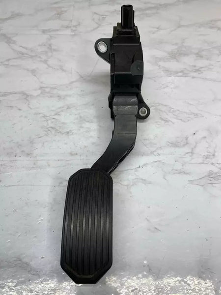 Conjunto de pedal del acelerador Toyota Highlander 2018 (2.7L) OEM 781100E010