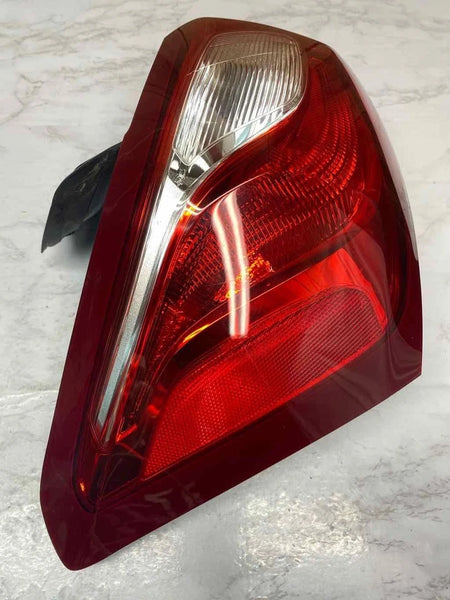 2018 2019 CHEVROLET EQUINOX TAIL LIGHT LEFT SIDE QUARTER PANEL ASSY OEM 84373387