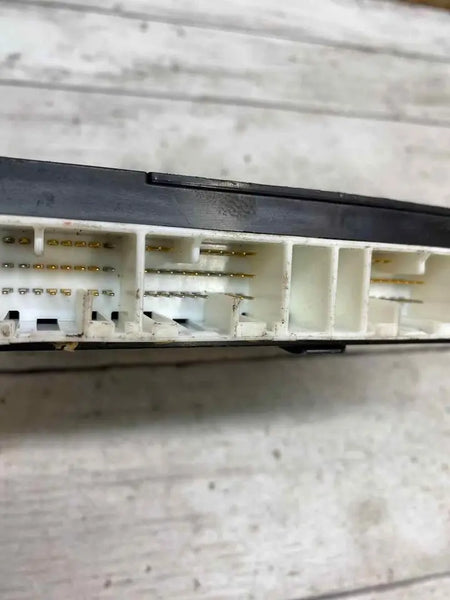 Toyota 4Runner abs control module from 2003 to 2004 unit assy OEM 8954035320