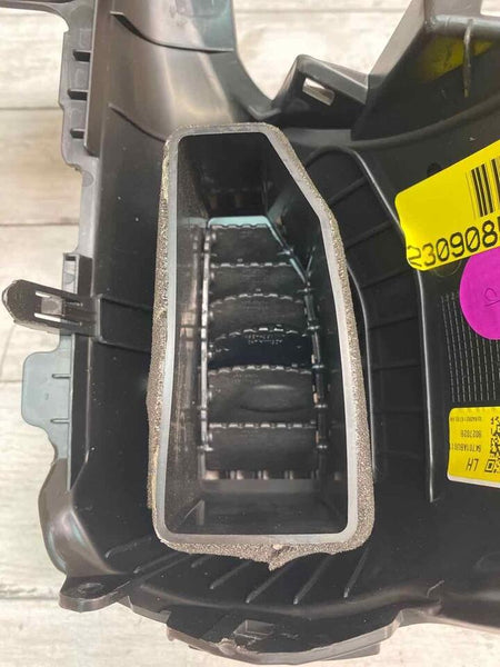 Hyundai Santa Fe air conditioner vent 2020 dash left side OEM assy 4701ABU011