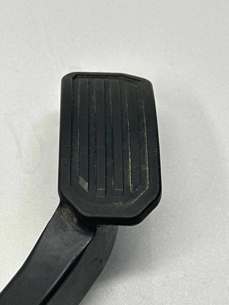 2011 TOYOTA CAMRY ACCELERATOR PEDAL PEDAL ASSEMBLY OEM 7811006070 2.5L
