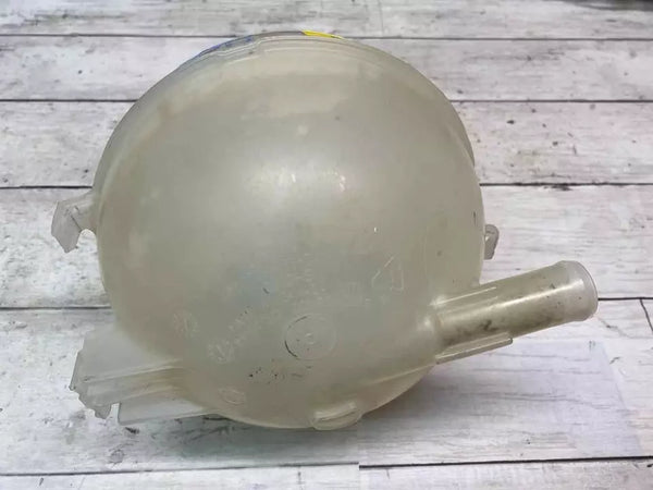 Chevrolet Equinox radiator coolant 18 22 overflow tank OEM missing cap 23386455