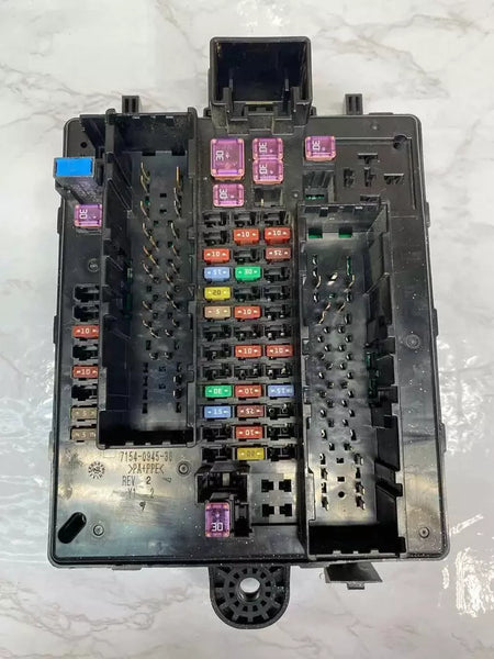 18 19 20 21 22 CHEVROLET TRAVERSE JUNCTION BOX CABIN FUSE RELAY BLOCK BOX OEM 84281614