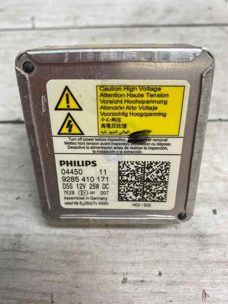 Chevy Silverado headlight bulb 2019 xenon control module unit OEM 9285410171