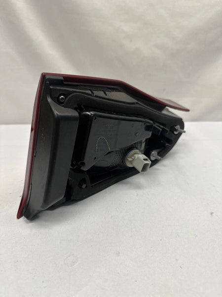 2020 2021 CHEVROLET EQUINOX TAIL LIGHTLEFT SIDE LIFTGATE MOUNTED ASSY OEM 84774015