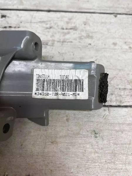 Honda HRV turn signal from 19 to 22 door mirror light only left side 34350T2AA02