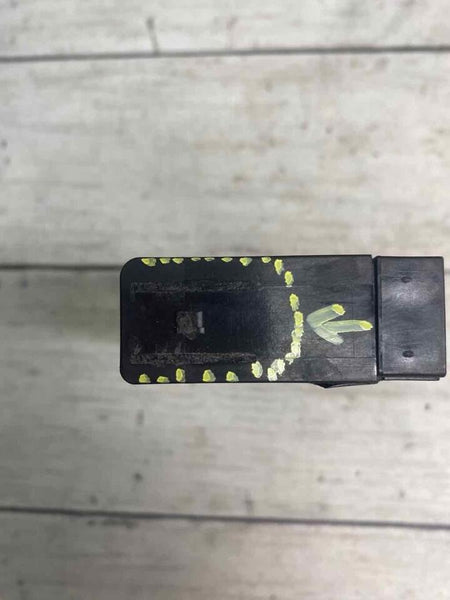 TOYOTA 4RUNNER 2017 INTEGRATION RELAY CONTROL MODULE 8264160080 BRACKET BROKEN