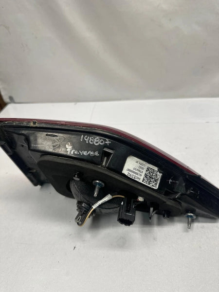 2018 TO 2021 CHEVROLET TRAVERSE TAIL LIGHT LEFT SIDE LID MOUNTED ASSY OEM 84835392