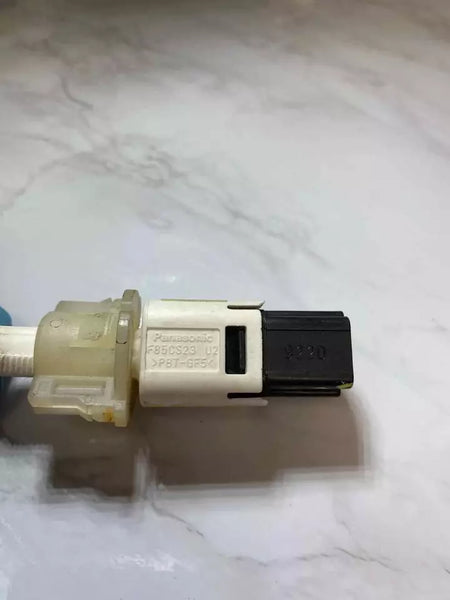 16 17 18 19 20 21 22 23 NISSAN ROGUE INTERRUPTOR DE FRENO PEDAL DE LUZ DE FRENO INTERRUPTOR DE FRENO OEM F85CS23