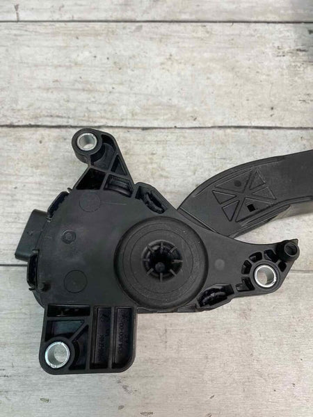 Chevrolet Traverse accelerator pedal 2020 pedal assy OEM 2.0L 22995238