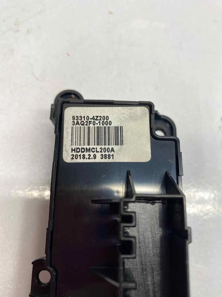2018 HYUNDAI SANTA FE DASH SWITCH HEATED RIGHT SIDE SWITCH ASSY OEM 933104Z200