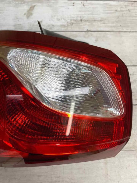 TAIL LIGHT CHEVY EQUINOX 20 21 LEFT SIDE CRACK ON THE INSIDE SCRATCHES 84769835