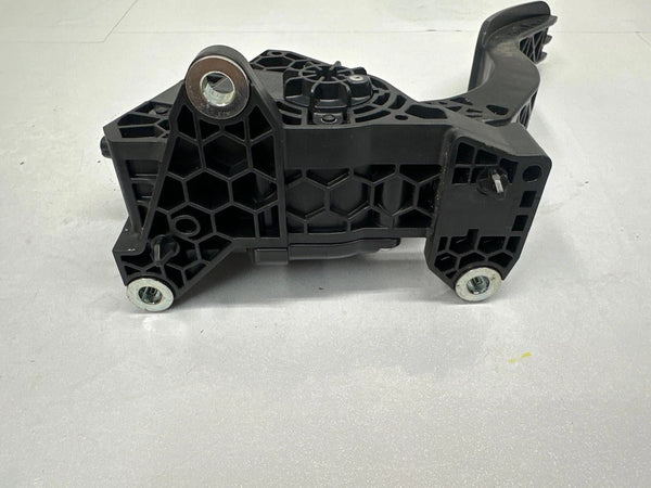 2020 TOYOTA COROLLA ACCELERATOR PEDAL PEDAL ASSEMBLY OEM 7811012100 1.8L