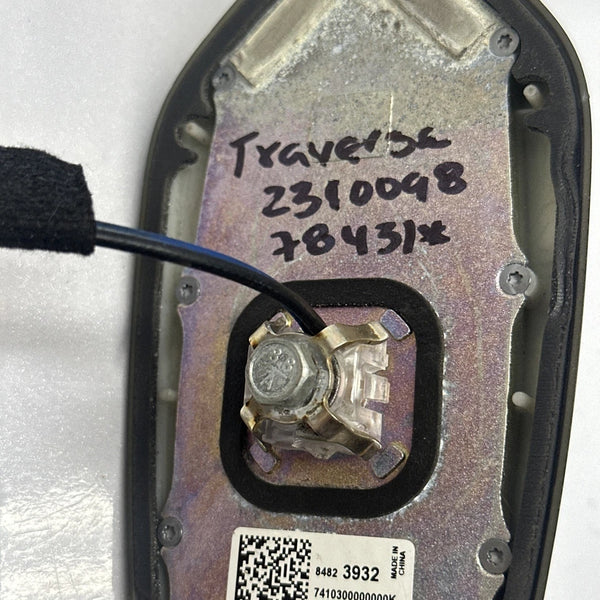 2018 TO 2021 CHEVROLET TRAVERSE RADIO ANTENNA FM ROOF SHARK FIN BLACK 84823932