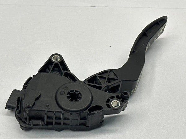 2019 NISSAN ROGUE SPORT ACCELERATOR PEDAL PEDAL ASSEMBLY 2.0L OEM 18002DF30A